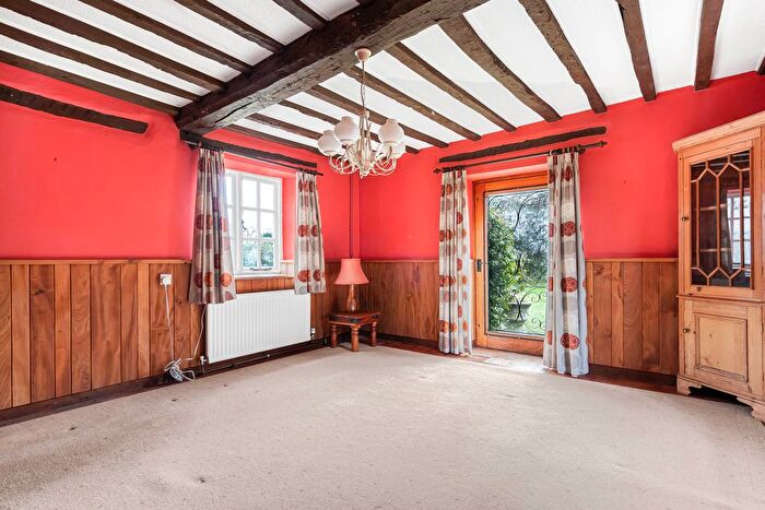 4 Bedroom Detached House For Sale In Toot Baldon, Oxford, OX44