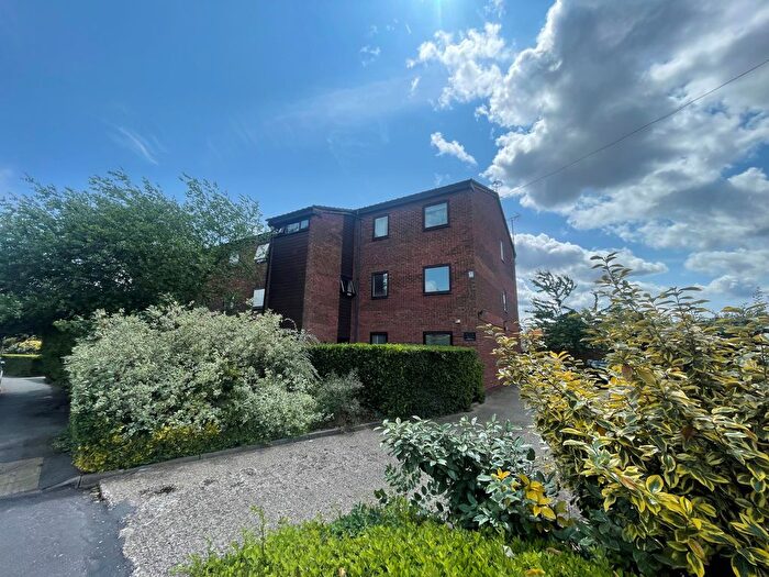 2 Bedroom Flat To Rent In Rowlands Close, Mill Hill, NW7