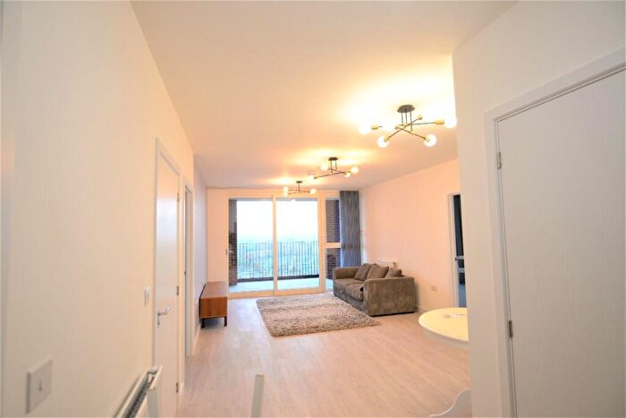 2 Bedroom Apartment To Rent In Shearwater Drive, London, NW9