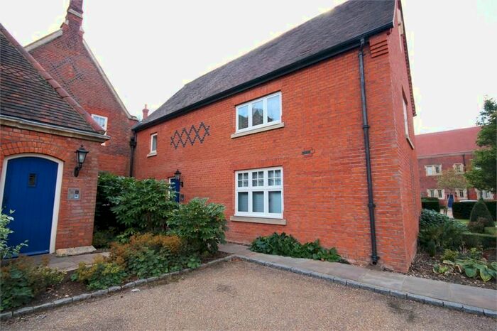 2 Bedroom Flat To Rent In The Galleries, Warley, Brentwood, CM14