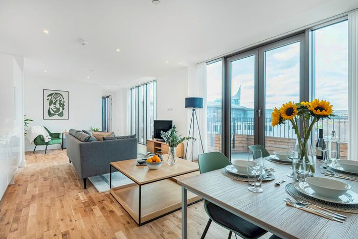 1 Bedroom Flat To Rent In Queens Road, Reading, RG1