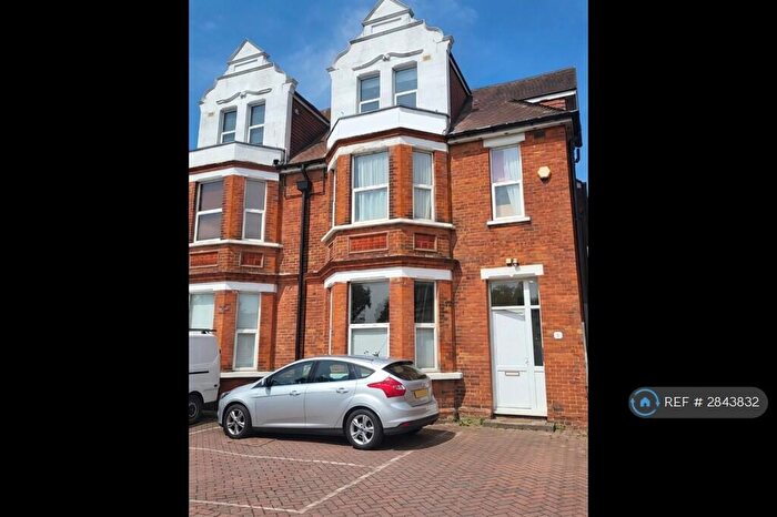 2 Bedroom Flat To Rent In Radnor Park Avenue, Folkestone, CT19