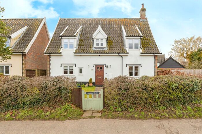 3 Bedroom Detached House For Sale In Watton Road, Great Hockham, Thetford, Norfolk, IP24