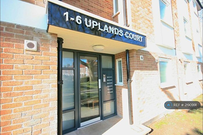 3 Bedroom Flat To Rent In Upton Road, Norwich, NR4