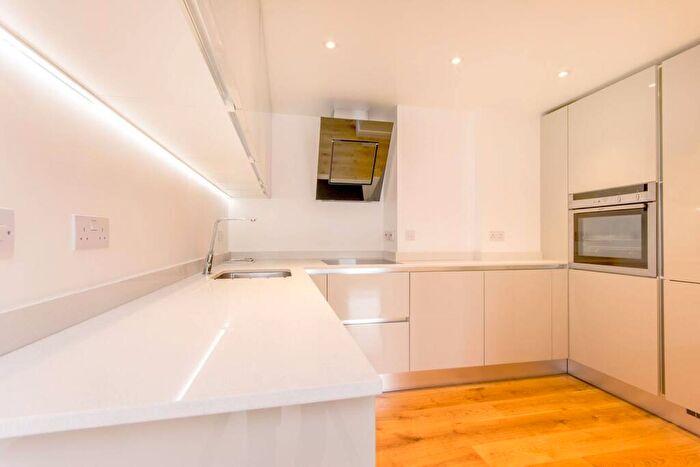 2 Bedroom Flat To Rent In Buttermere Court, St John's Wood, London, NW8