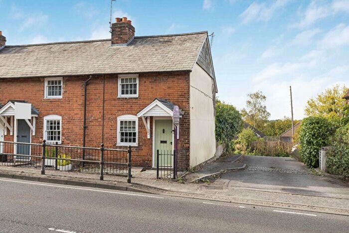 2 Bedroom End Of Terrace House For Sale In The Street, Wrecclesham, Farnham, Surrey, GU10