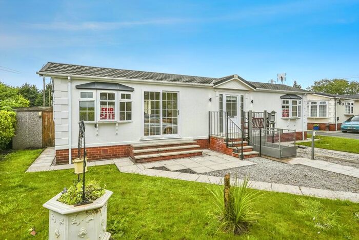 2 Bedroom Detached House For Sale In Stopgate Lane, Simonswood, Liverpool, Lancashire, L33