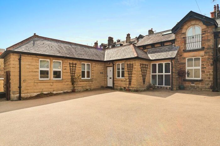 2 Bedroom Mews To Rent In Park Avenue, Harrogate, HG2