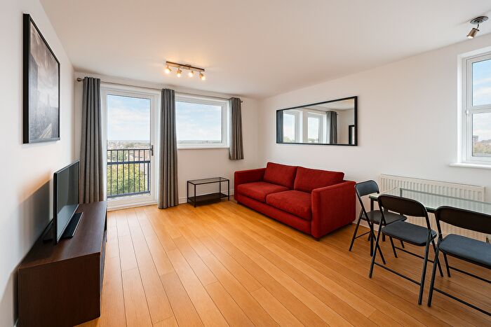 1 Bedroom Flat To Rent In Bloomfield Road, SE18