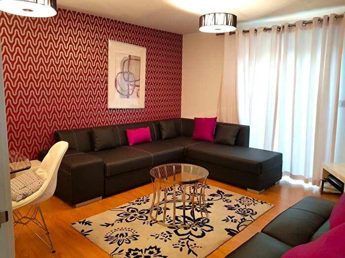 3 Bedroom Semi-Detached House To Rent In Carpenter Road, Coventry, West Midlands, CV2