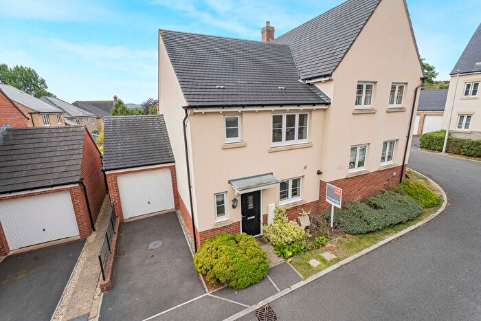 3 Bedroom Semi-detached House For Sale In Symons Close, Bovey Tracey, TQ13