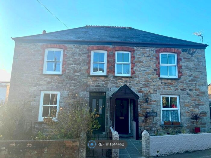 3 Bedroom Semi-Detached House To Rent In Victoria Cottages, Falmouth, TR11