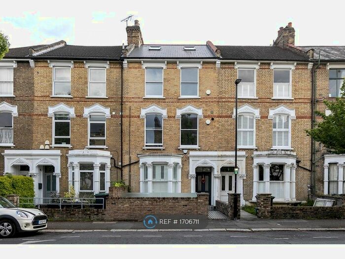 2 Bedroom Flat To Rent In Lancaster Road, London, N4
