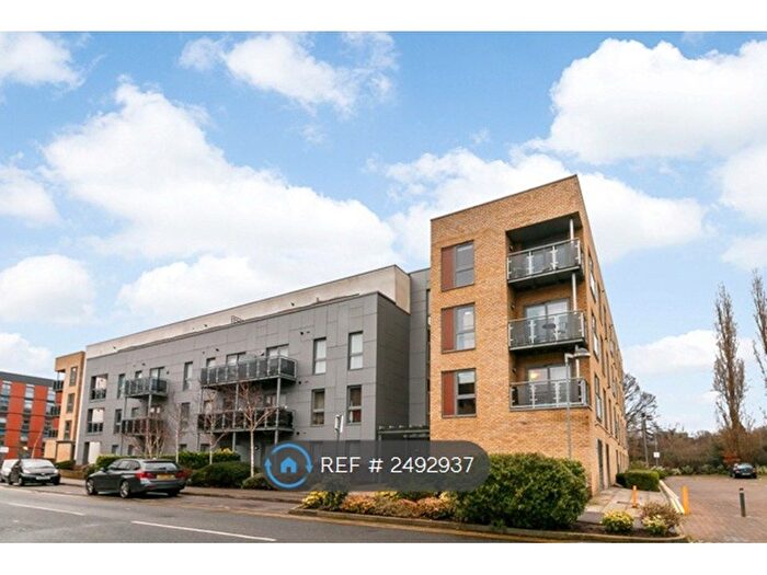 2 Bedroom Flat To Rent In St. Georges Grove, London, SW17