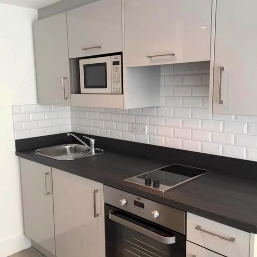 Studio To Rent In Kilburn High Road, London, NW6