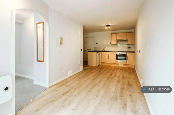 1 Bedroom Flat To Rent In Glencoyne Court, Bristol, BS10
