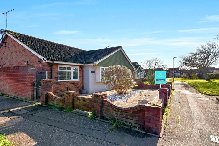 2 Bedroom Bungalow For Sale In Teigngrace, Bishopsteignton Location, Shoeburyness, Essex, SS3