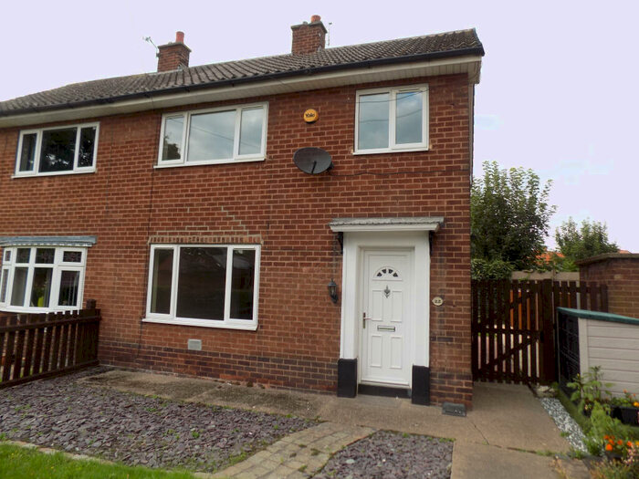 3 Bedroom Semi-Detached House To Rent In Wellington Square, Retford, DN22