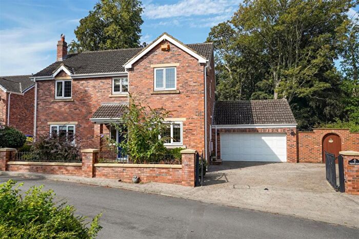 4 Bedroom Detached House For Sale In Wilton Close, Darlington, DL3