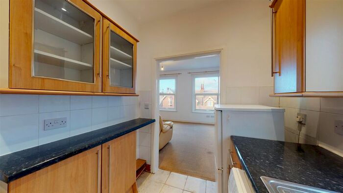 1 Bedroom Flat For Sale In Granville Road, Broadstairs, CT10