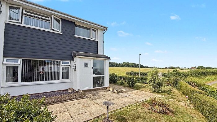 3 Bedroom End Of Terrace House For Sale In Candys Close, Corfe Mullen, BH21