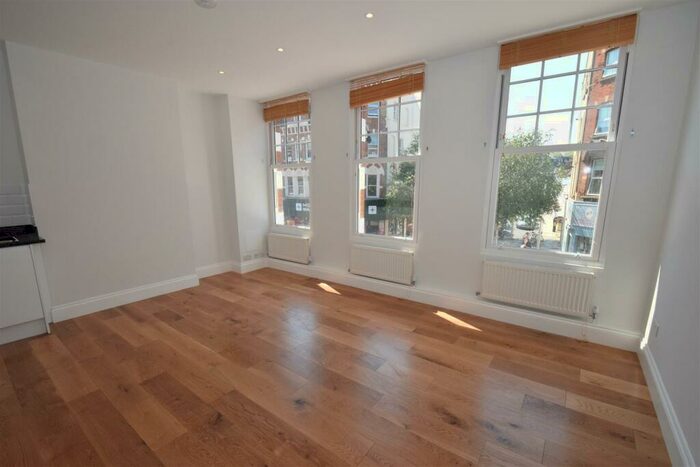 2 Bedroom Flat To Rent In St. Johns Road Battersea London, SW11
