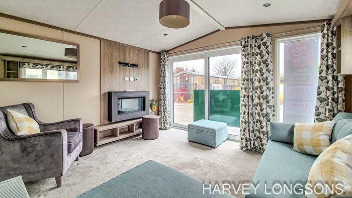 3 Bedroom Mobile/park Home For Sale In Combe Martin, Ilfracombe, EX34