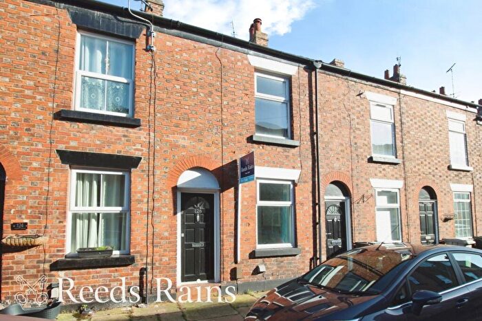 2 Bedroom Terraced House For Sale In Newton Street, Macclesfield, Cheshire, SK11
