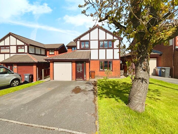 4 Bedroom Detached House To Rent In Jacks Key Drive, Darwen, BB3