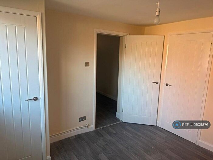 1 Bedroom Flat To Rent In Wellington Street, Grimsby, DN32