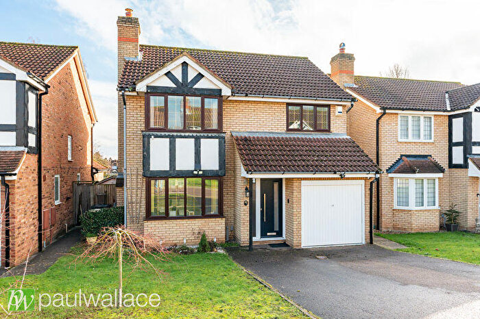 4 Bedroom Detached House For Sale In Christie Close, Broxbourne, EN10