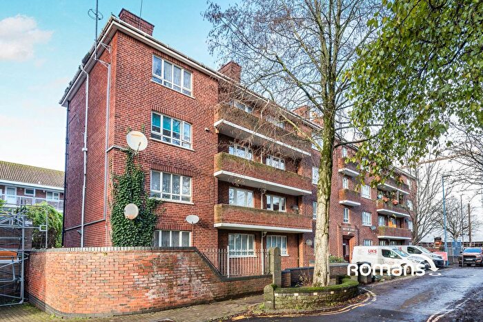 Studio To Rent In Great George Street, St. Judes, Bristol, BS2