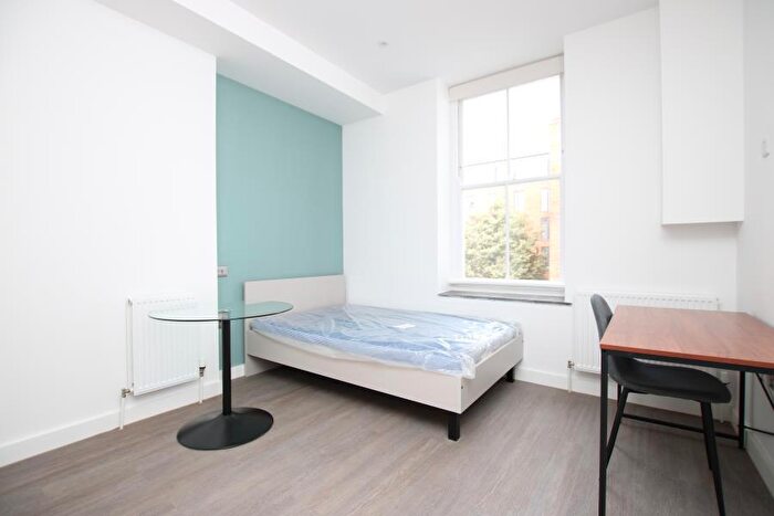 Studio To Rent In Cave House - St Pauls, BS2