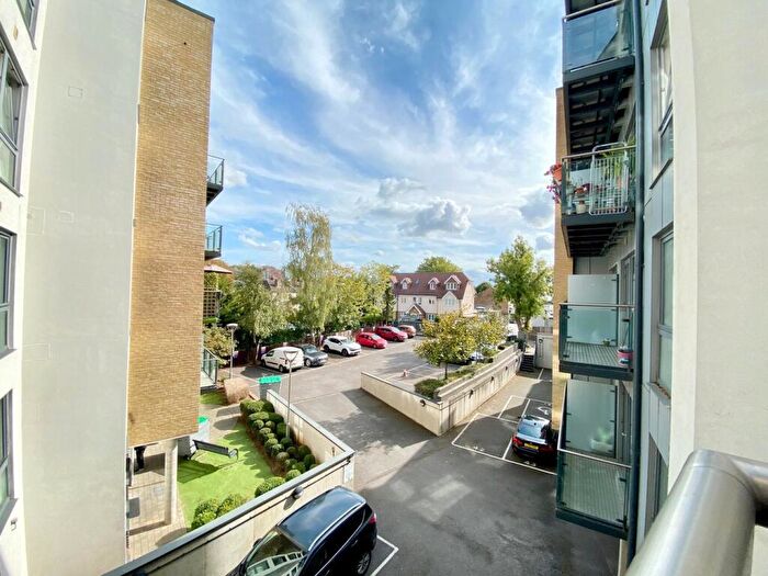 2 Bedroom Flat For Sale In Homesdale Road, Bromley, BR2