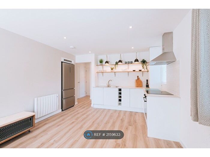 1 Bedroom Flat To Rent In Lion Yard, Faversham, ME13