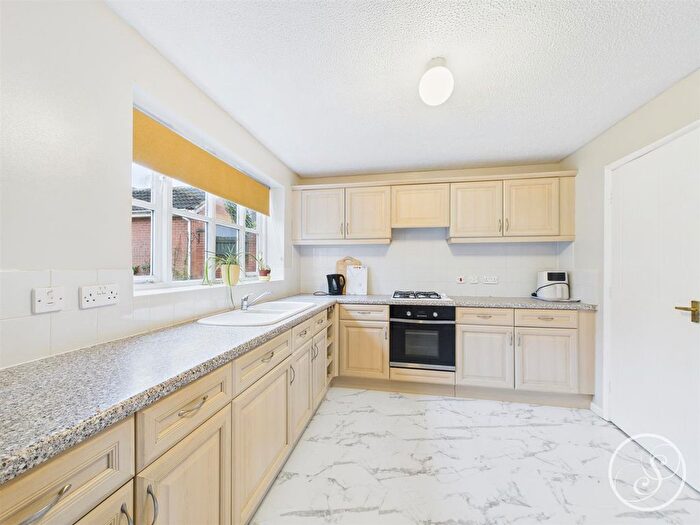 3 Bedroom Detached House To Rent In Woodlea Fold, Meanwood, Leeds, LS6