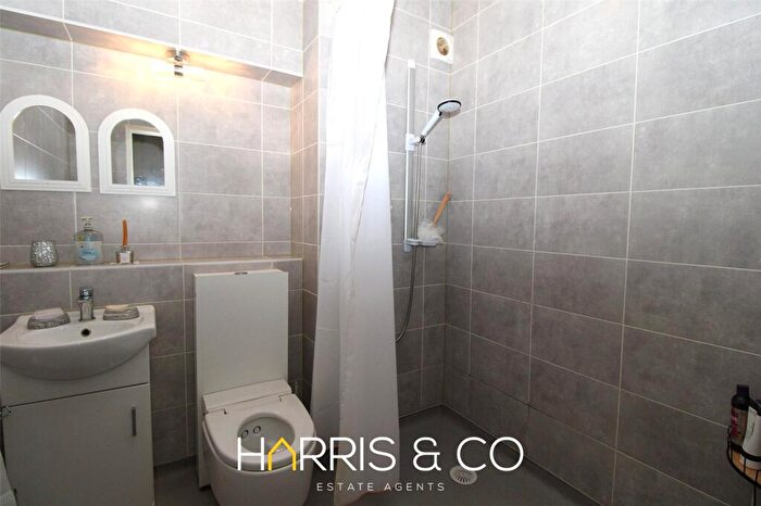 2 Bedroom Apartment For Sale In Wyredale Court, Harrow Avenue, Fleetwood, FY7