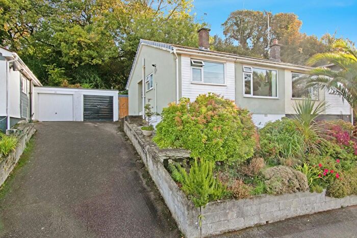 2 Bedroom Bungalow For Sale In Duncannon Drive, Falmouth, Cornwall, TR11
