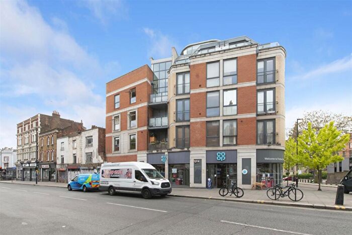 1 Bedroom Flat To Rent In Highgate Road, London, NW5