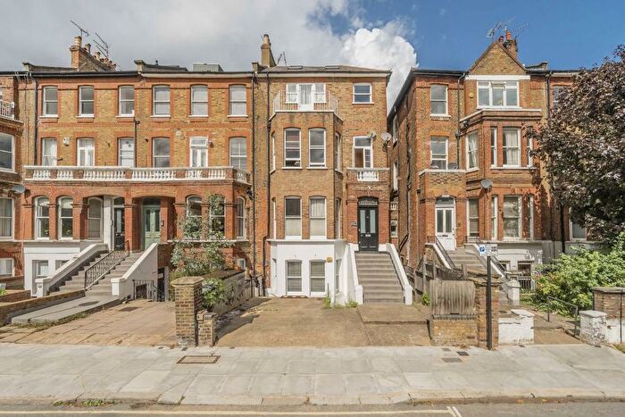 3 Bedroom Flat To Rent In Goldhurst Terrace, South Hampstead, NW6