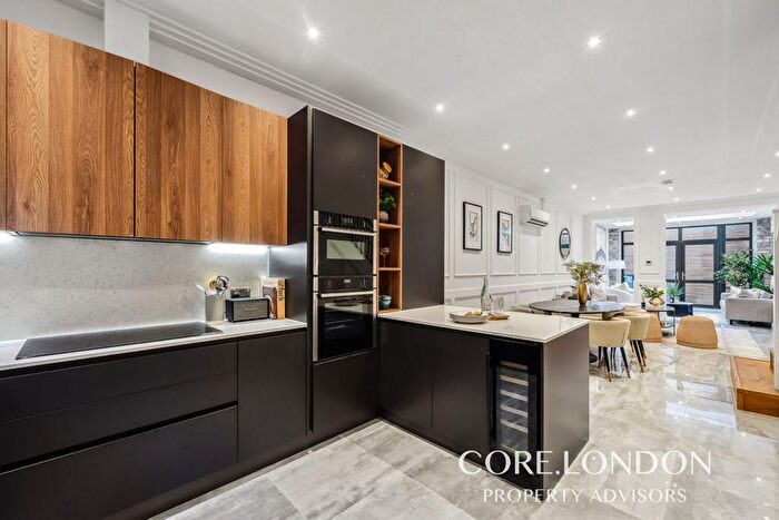 4 Bedroom Semi-Detached House To Rent In Richmond Road, London, W5