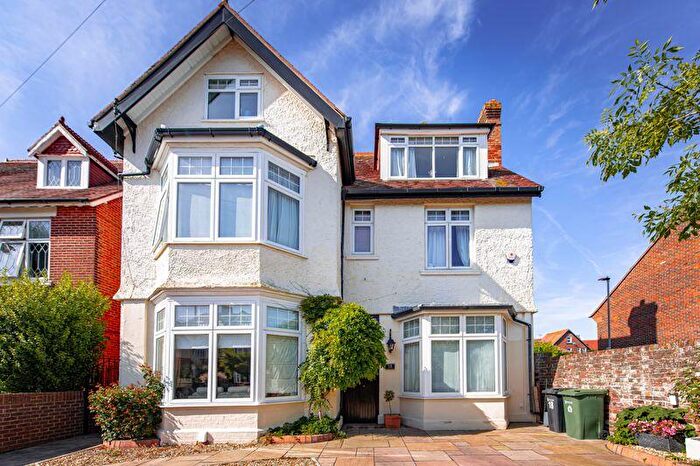 6 Bedroom Detached House For Sale In Craneswater Park, Southsea, PO4