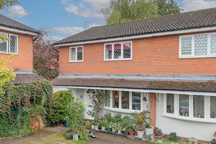 2 Bedroom Terraced House For Sale In Waterside, Edlesborough, LU6