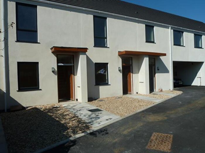 2 Bedroom End Of Terrace House To Rent In Somersby Court, Somersby Street, DN31