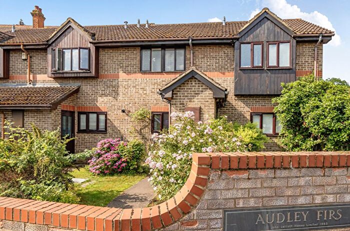 1 Bedroom Terraced House For Sale In Hersham, Walton On Thames, KT12