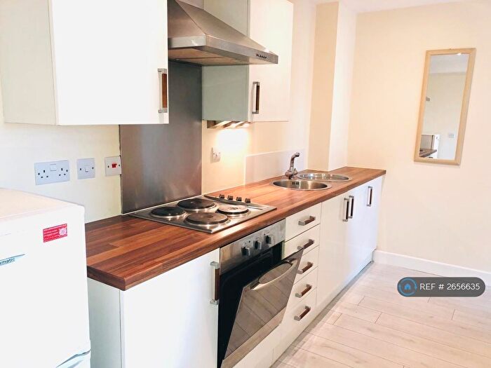 2 Bedroom Flat To Rent In Smithfield Apartments, Sheffield, S1