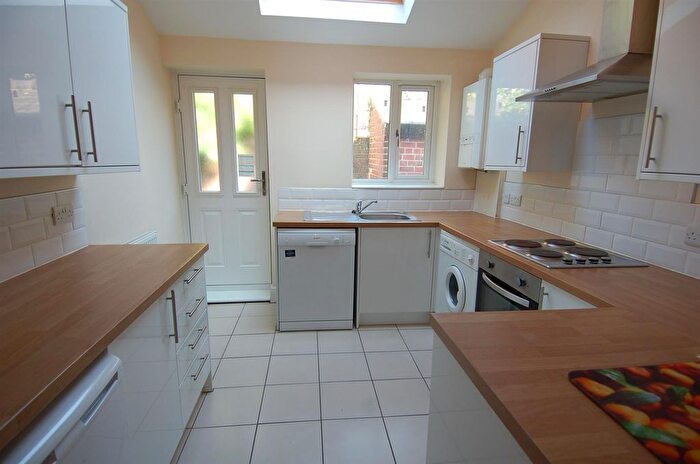 5 Bedroom Terraced House To Rent In Stalker Lees Road, Sheffield, S11