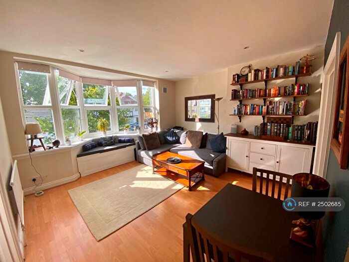 1 Bedroom Flat To Rent In Uk, London, NW6