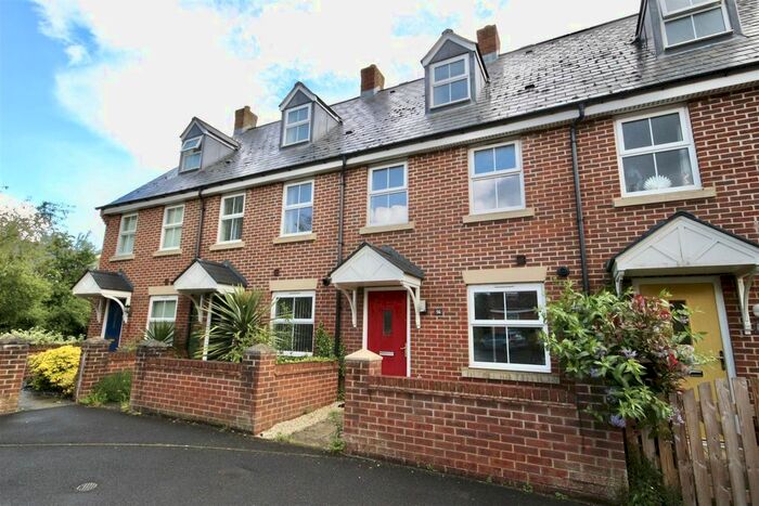 3 Bedroom Terraced House To Rent In Melstock Road, Taw Hill, Swindon, SN25