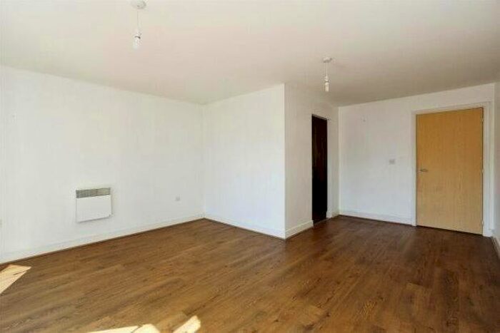 2 Bedroom Flat To Rent In Medway Wharf Road, Tonbridge, TN9
